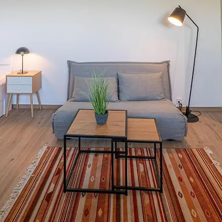 Appartement New & Stylish In Prime Location *